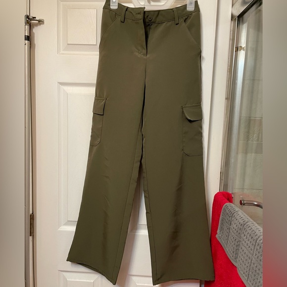 Wide Leg Cargo Pants - Picture 1 of 4